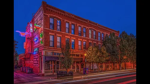 101 W B St Photo 1