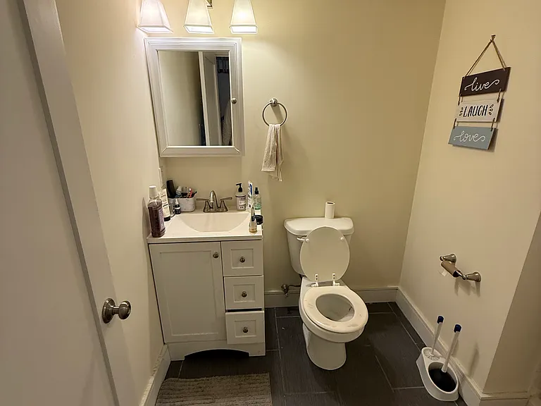 877 Beacon St #1A — Photo 3