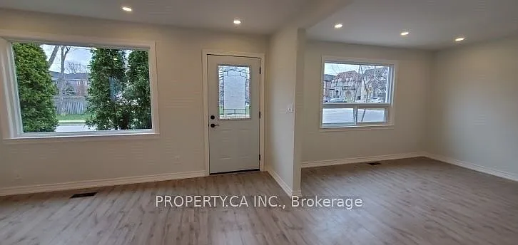 39 Farrell Ave — Photo 3