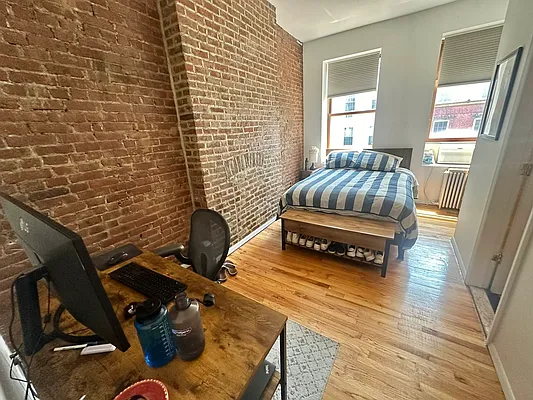 Rented by J PRESTON AND ASSOCIATES INC | media 5