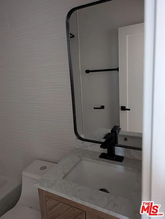 1 bed, 1.0 bath, 5852 sqft, $2,650 — Photo 3