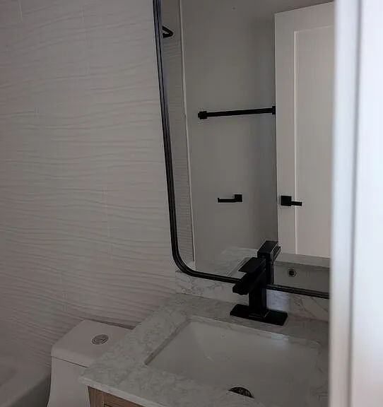 2626 Cloverfield Blvd #3 — Photo 3
