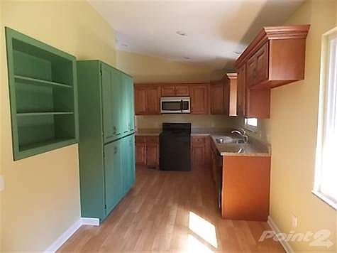 4th image of 1913 Pine View Dr