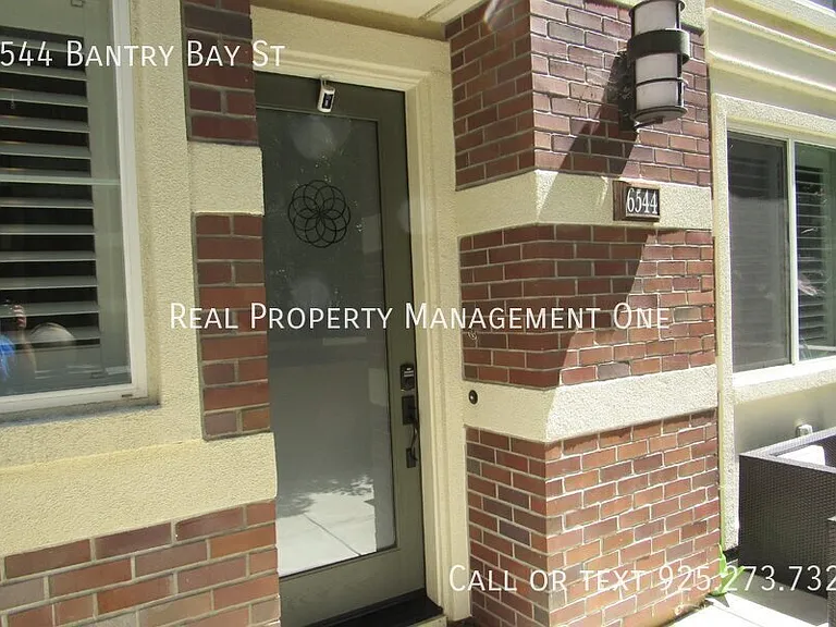6544 Bantry Bay St — Photo 1