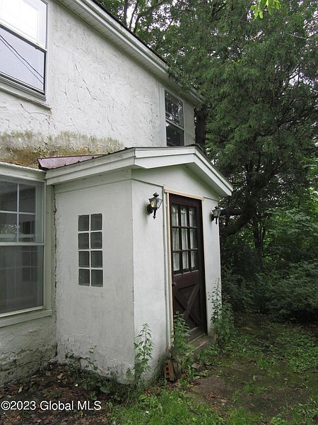 2nd image of 142 Neary Road