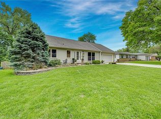 6501 W 94th Ter, Overland Park, KS 66212