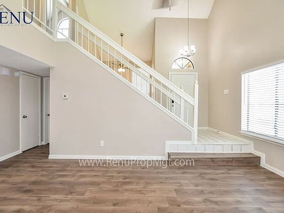 5th image of 10615 Woodleaf Dr