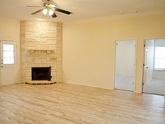 5th image of 2105 Merle Dr