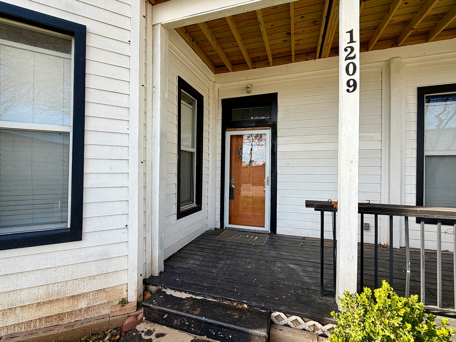 2 bed, 1158 sqft, $1,450 — Photo 2