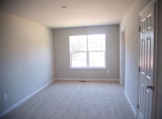 7802 Five Oaks Ct #FXG0FH, Glen Burnie, MD 21061