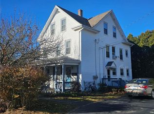 3 Service St, Westerly, RI 02891