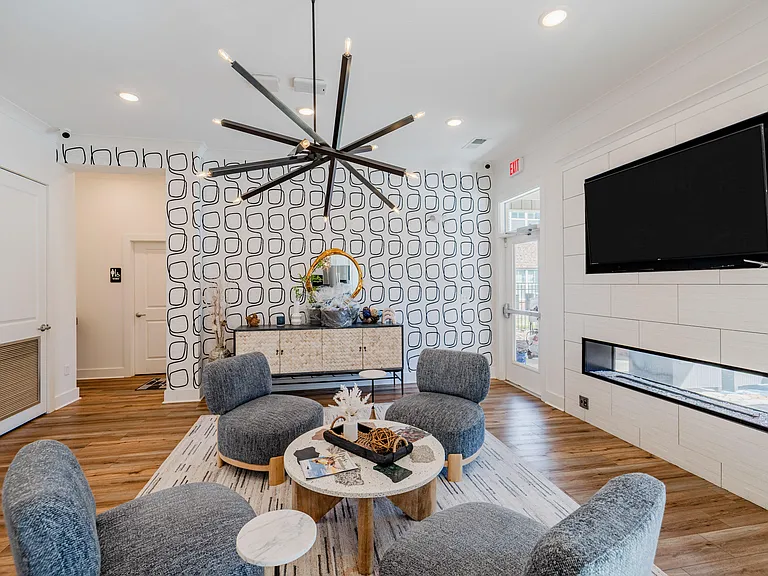 Grand Oaks Apartments — Photo 53
