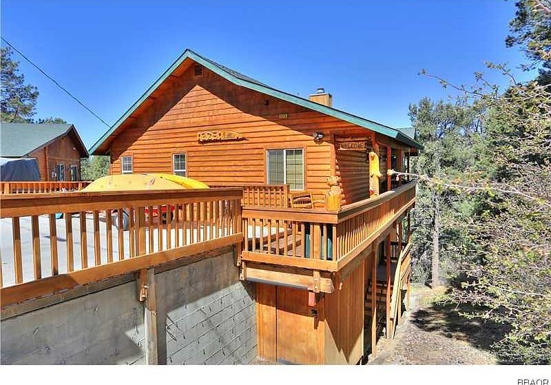 1st image of 325 Lookout Dr