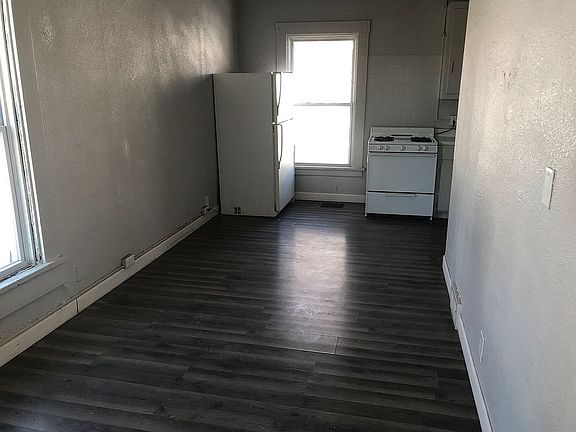 5th image of 511 W 6th St