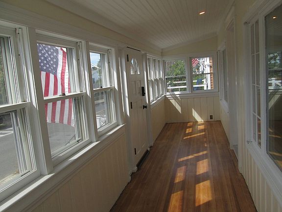 3rd image of 84 Tafts Ave