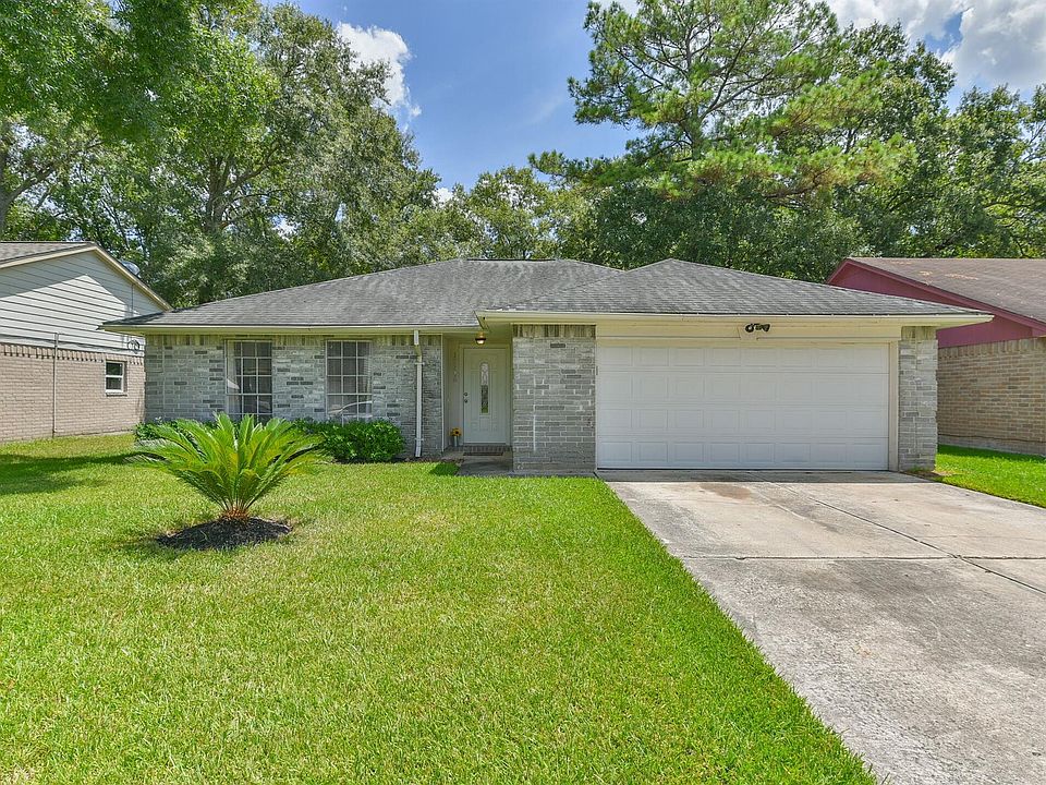 1st image of 12318 Kingslake Forest Dr