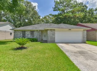 12318 Kingslake Forest Dr, Houston, TX 77044