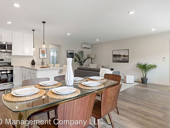 4th image of 3450 Emerald St APT 40
