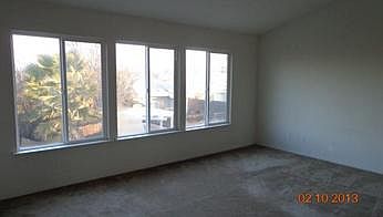 4th image of 1082 W Windsor Ct