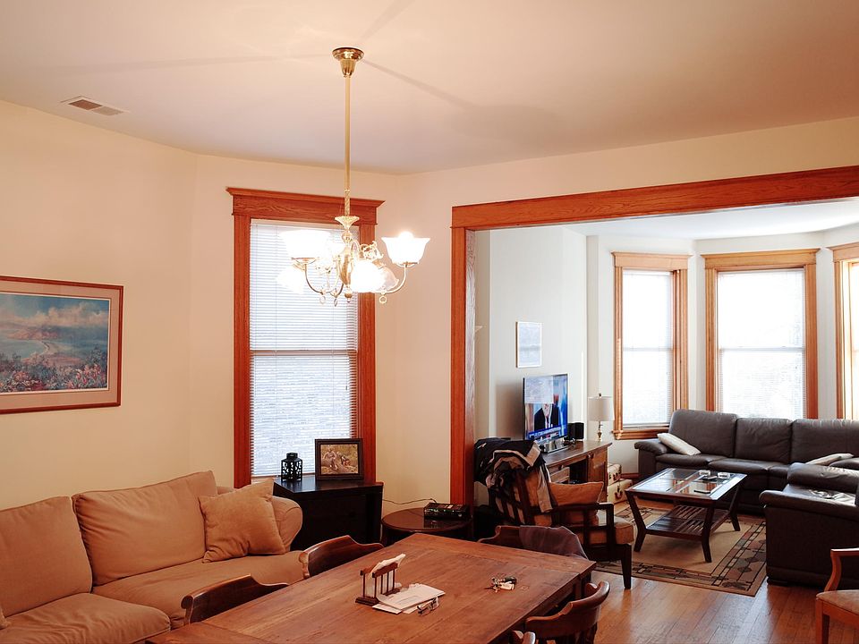 2nd image of 2110 W Bradley Pl #2