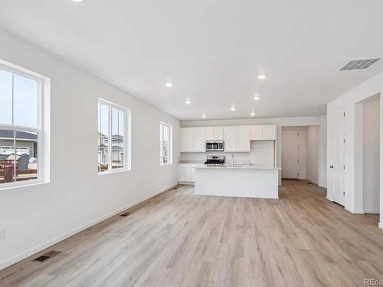 610 Douglas Fir Pl — Photo 4
