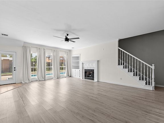 5th image of 1303 Sanford Dr