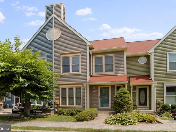 6642 E Beach Dr, New Market, MD 21774