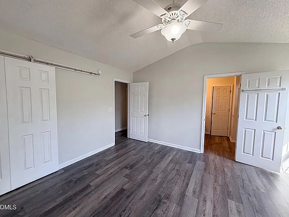 4th image of 100 Valley Glen Dr