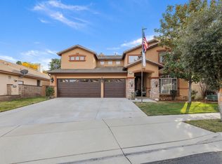 760 Raphael Cir, Corona, CA 92882