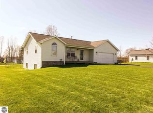 398 Farmstead Ln, Traverse City, MI 49685