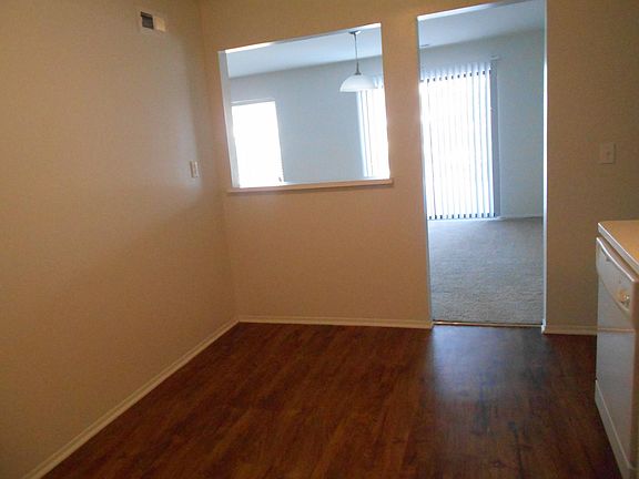 3rd image of 30000 Summit Dr #2-206
