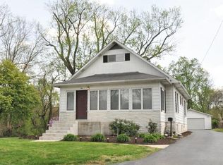 1 Hilldale Dr, Belleville, IL