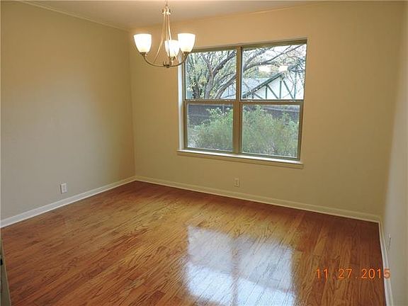 5th image of 902 Berkley Dr