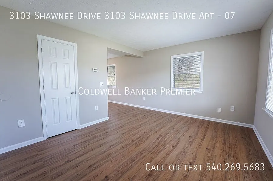 Building Photo - 3103 Shawnee Dr #7