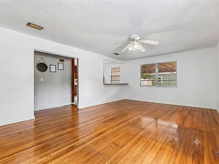 13 E Magnolia St — Photo 30