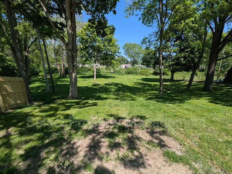 920 Courtney Dr — Photo 19