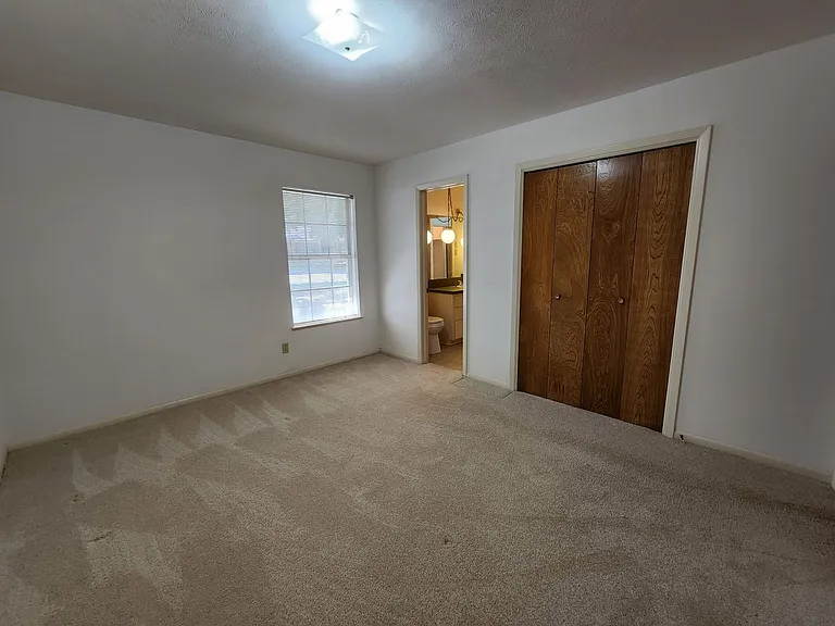 2604 Buckingham Dr — Photo 23