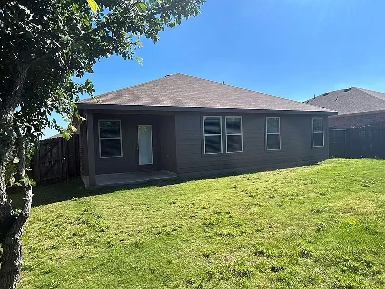 3417 Sweetwater Way — Photo 11