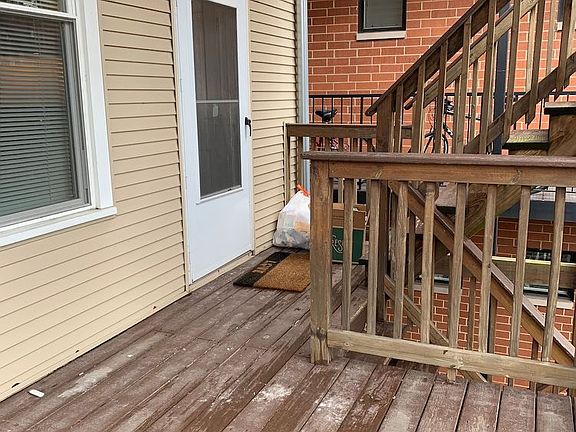 4th image of 2619 N Southport Ave APT 2R