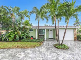 920 SE 13th Ct, Deerfield Beach, FL 33441