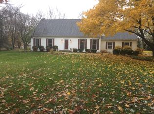 140 Glen Rd, Hawthorn Woods, IL 60047