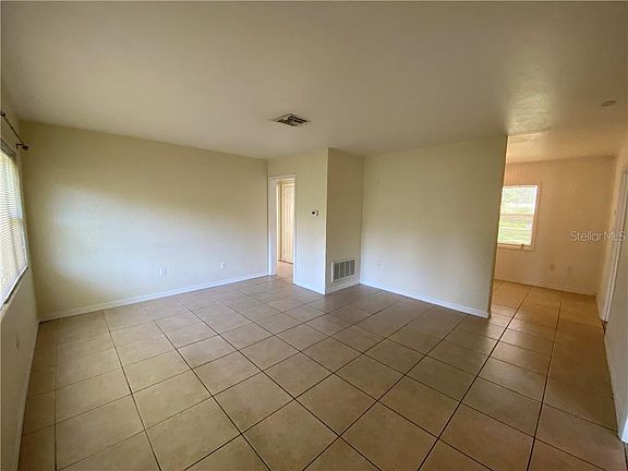 3rd image of 2416 Elm Ave