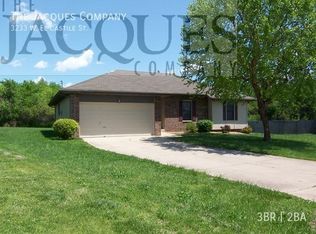 3233 W El Castile St, Springfield, MO 65807