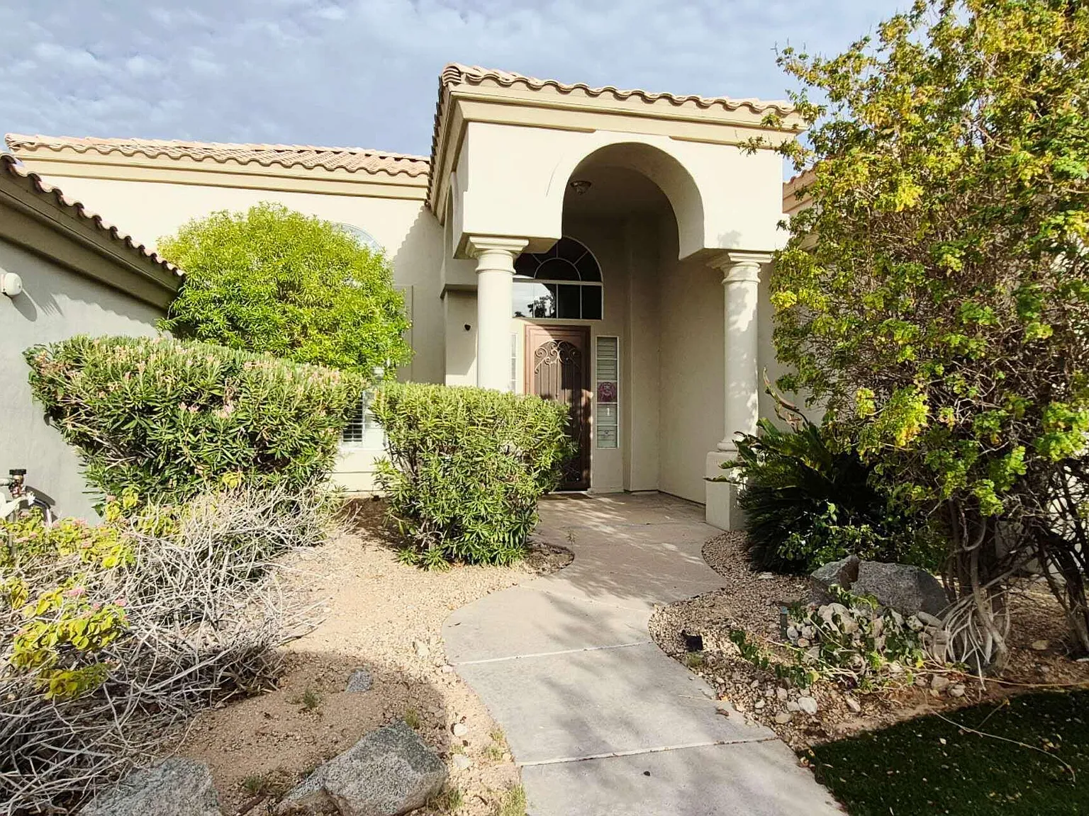 4 bed, 3.5 bath, 3964 sqft, $6,950 — Photo 3