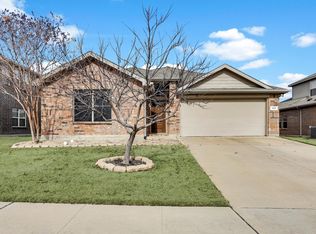 433 Peach Ln, Burleson, TX 76028