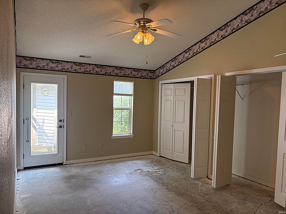 4th image of 570 S Cobblestone Ct