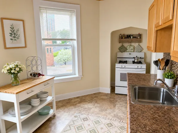 316 E 2nd St, Duluth, MN 55805