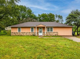 17249 Chestnut Dr, Belton, MO 64012