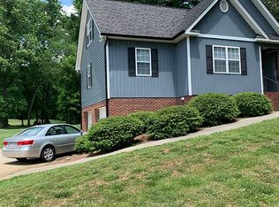 2365 Loeschs Ln, Winston Salem, NC 27106