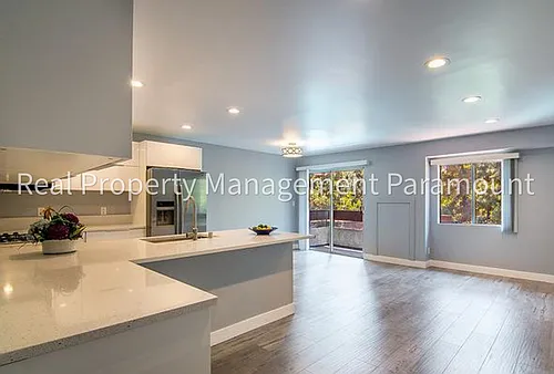 2700 Cahuenga Blvd E #1306 Photo 1